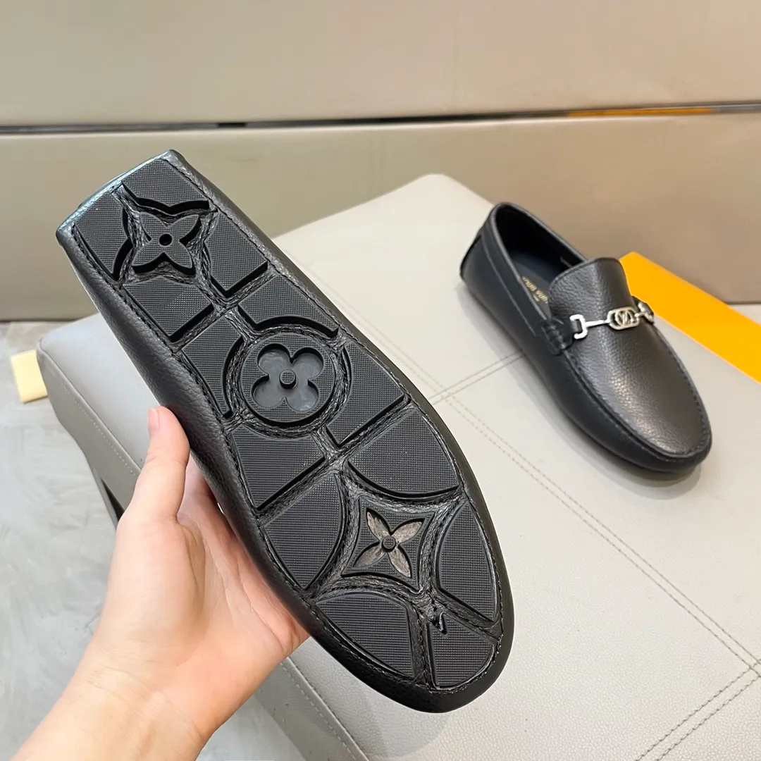 Factory price: 460💰LV men's beanie shoes 2025 official website synchronized <market top version> cowhide grain ➕ black cow lining original packaging. Size 38-45